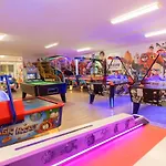 & Holiday park